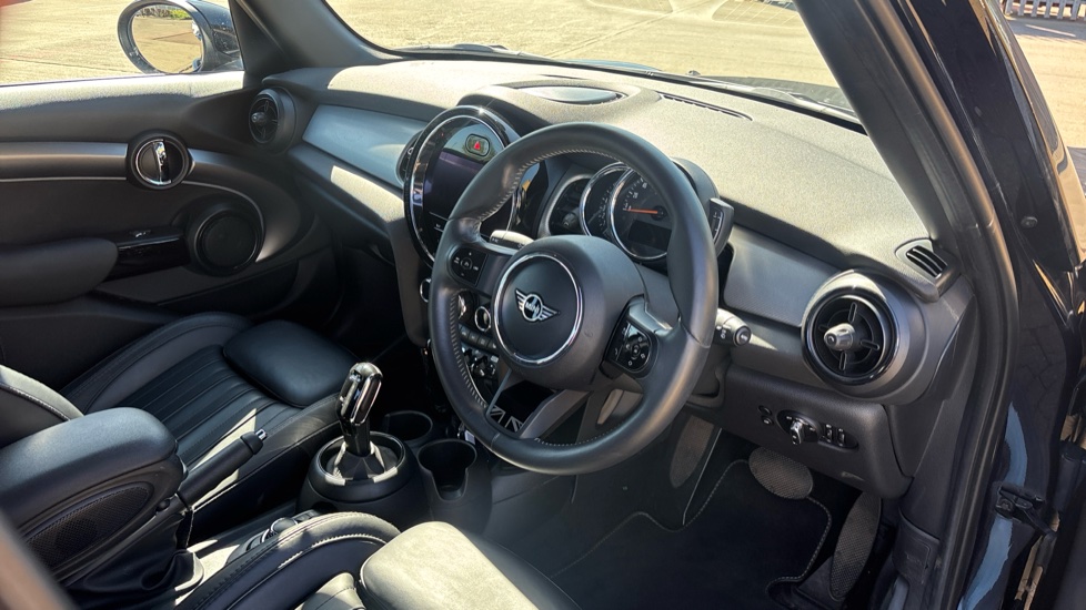 MINI Hatchback 1.5 Cooper Exclusive Premium 3dr Auto Petrol Hatchback - Image 6
