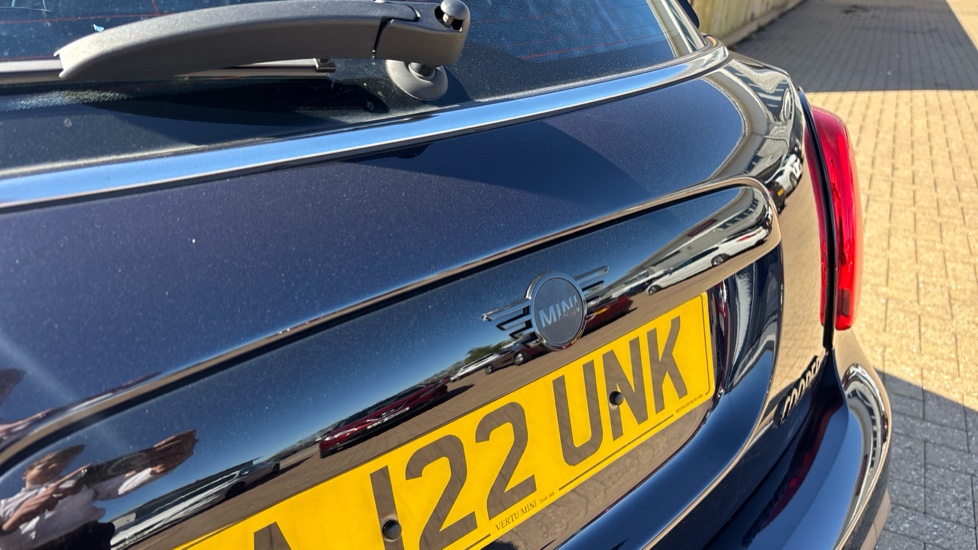 MINI Hatchback 1.5 Cooper Exclusive Premium 3dr Auto Petrol Hatchback - Image 28