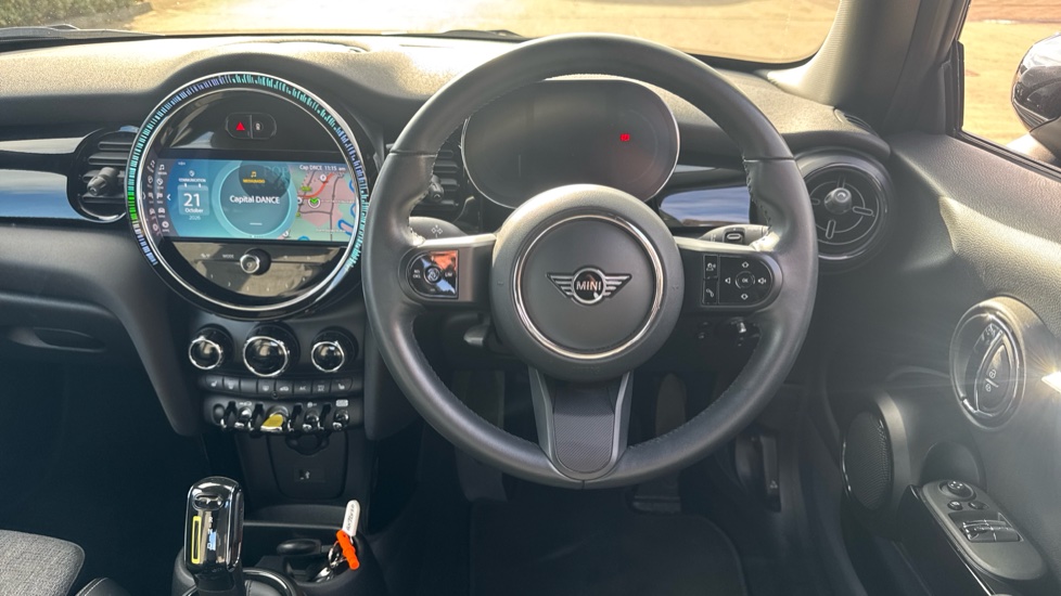 MINI Hatchback 135kW Cooper S Level 2 33kWh 3dr Auto Electric Hatchback - Image 5