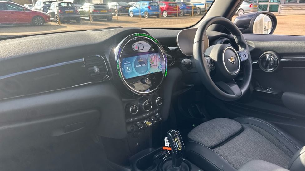 MINI Hatchback 135kW Cooper S Level 2 33kWh 3dr Auto Electric Hatchback - Image 7