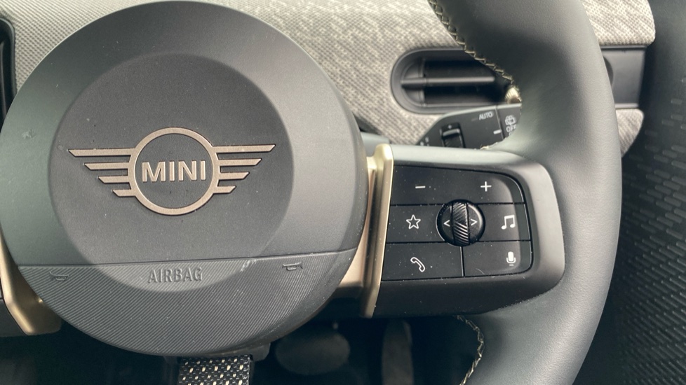 MINI Cooper 2.0 S Exclusive 3dr Auto Petrol Hatchback - Image 18