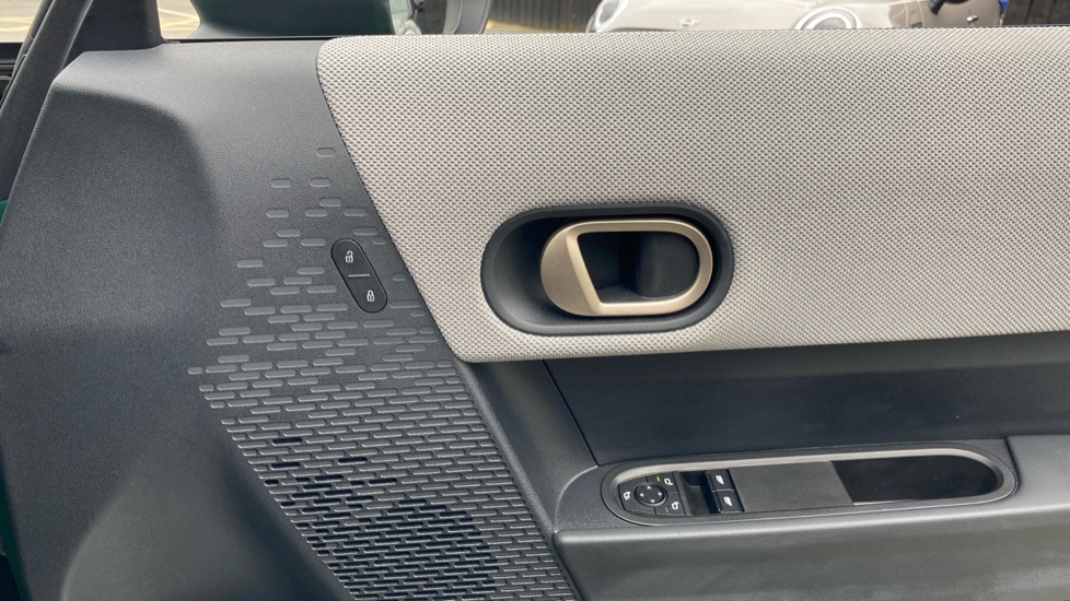 MINI Cooper 2.0 S Exclusive 3dr Auto Petrol Hatchback - Image 20