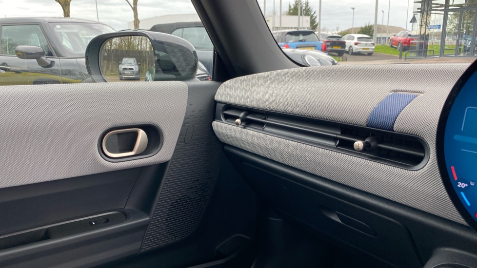 MINI Cooper 2.0 S Exclusive 3dr Auto Petrol Hatchback - Image 29