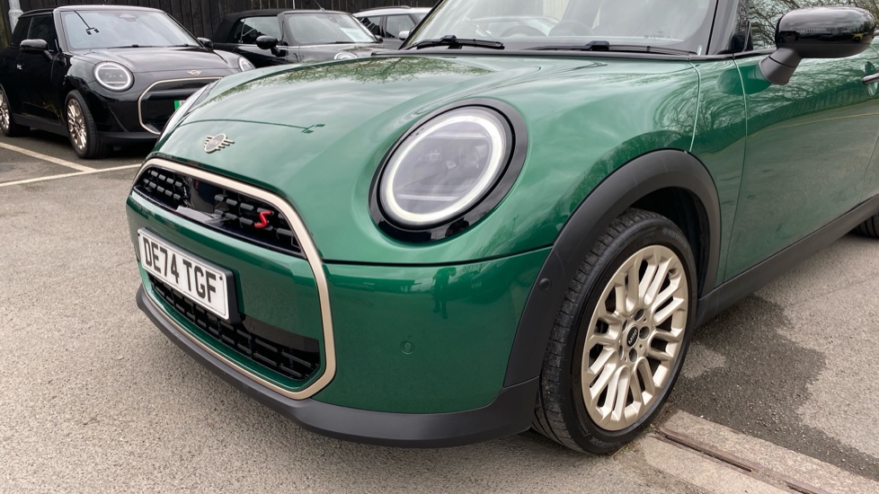 MINI Cooper 2.0 S Exclusive 3dr Auto Petrol Hatchback - Image 34