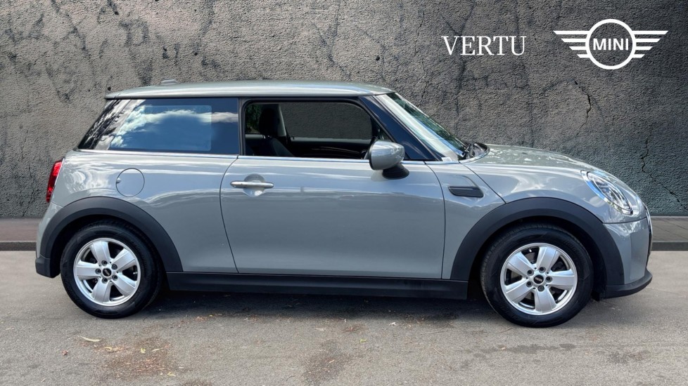 MINI Hatchback 1.5 Cooper Classic 3dr [Comfort Pack] Petrol Hatchback - Image 3