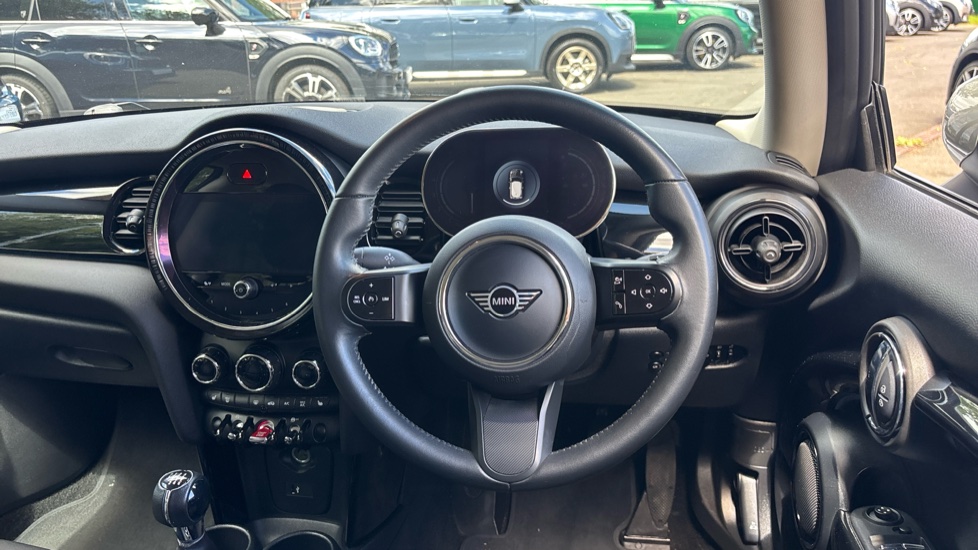 MINI Hatchback 1.5 Cooper Classic 3dr [Comfort Pack] Petrol Hatchback - Image 5