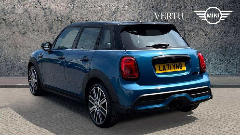 MINI Hatchback 2.0 Cooper S Exclusive 5dr [Comfort/Nav Pack] Petrol Hatchback - Image 2