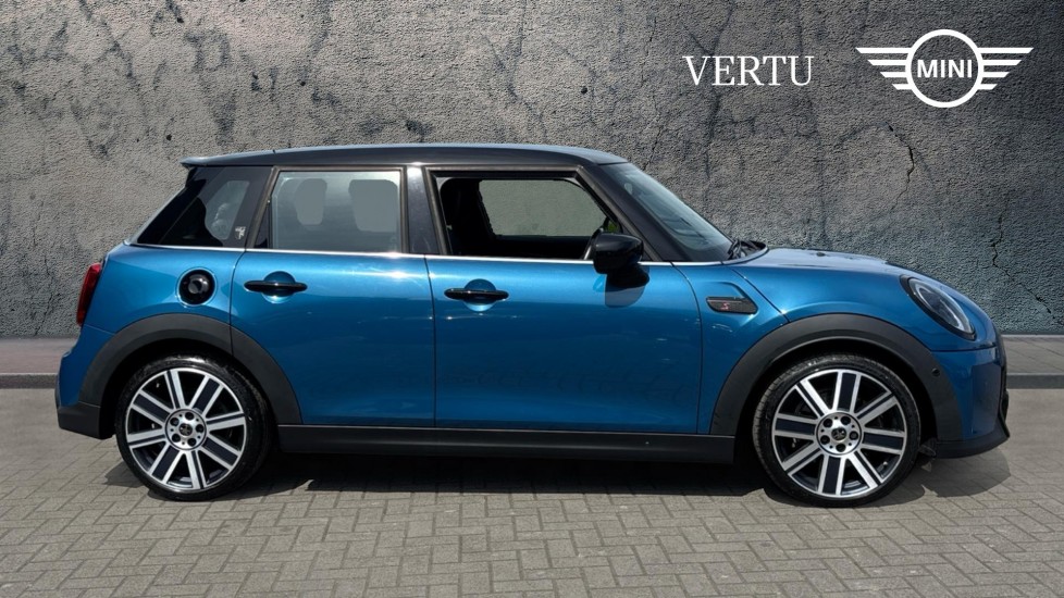 MINI Hatchback 2.0 Cooper S Exclusive 5dr [Comfort/Nav Pack] Petrol Hatchback - Image 3
