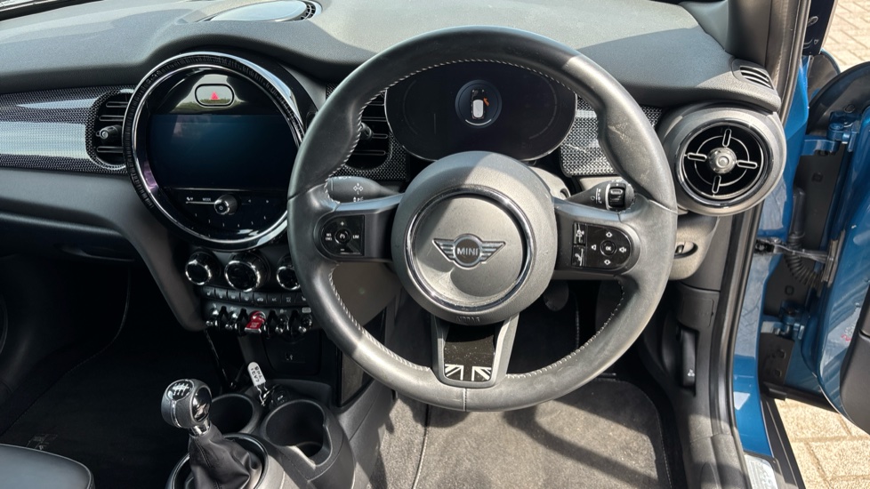 MINI Hatchback 2.0 Cooper S Exclusive 5dr [Comfort/Nav Pack] Petrol Hatchback - Image 5