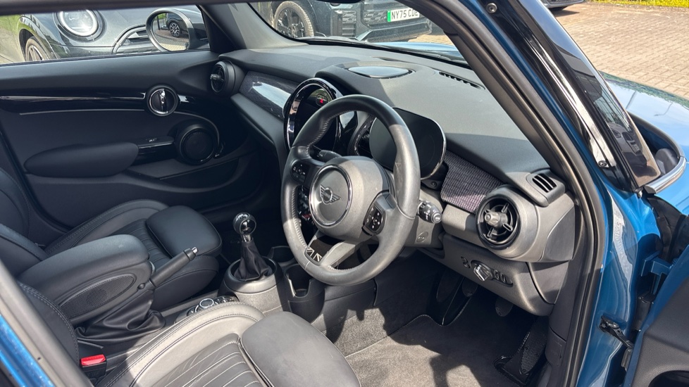 MINI Hatchback 2.0 Cooper S Exclusive 5dr [Comfort/Nav Pack] Petrol Hatchback - Image 6