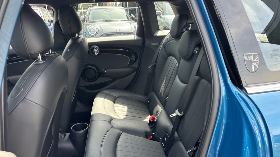 MINI Hatchback 2.0 Cooper S Exclusive 5dr [Comfort/Nav Pack] Petrol Hatchback - Image 12