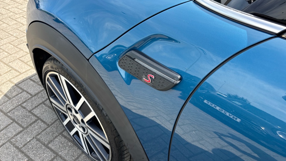 MINI Hatchback 2.0 Cooper S Exclusive 5dr [Comfort/Nav Pack] Petrol Hatchback - Image 34