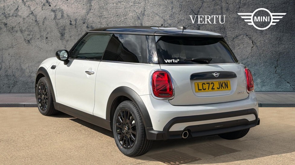 MINI Hatchback 1.5 Cooper Classic 3dr Auto [Comfort Pack] Petrol Hatchback - Image 2