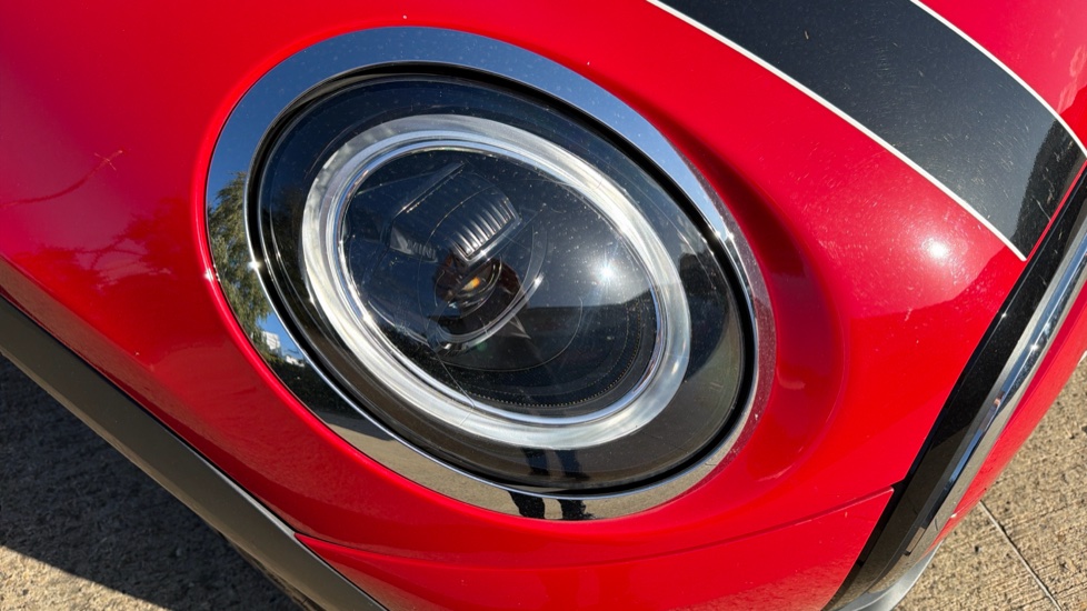 MINI Hatchback 1.5 Cooper Exclusive 5dr [Comfort/Nav Pack] Petrol Hatchback - Image 23