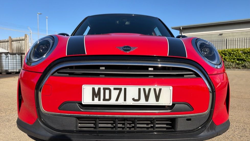 MINI Hatchback 1.5 Cooper Exclusive 5dr [Comfort/Nav Pack] Petrol Hatchback - Image 26
