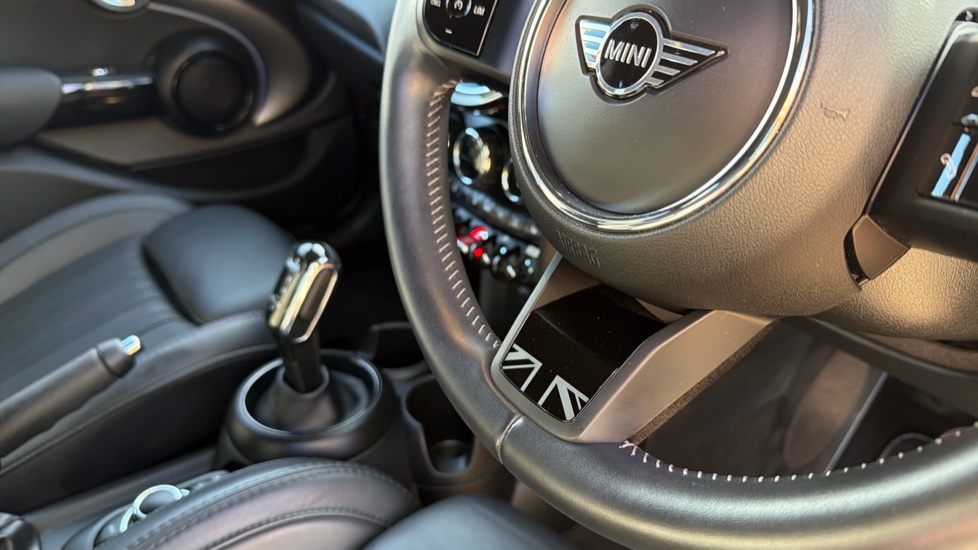 MINI Hatchback 1.5 Cooper Exclusive 5dr [Comfort/Nav Pack] Petrol Hatchback - Image 36