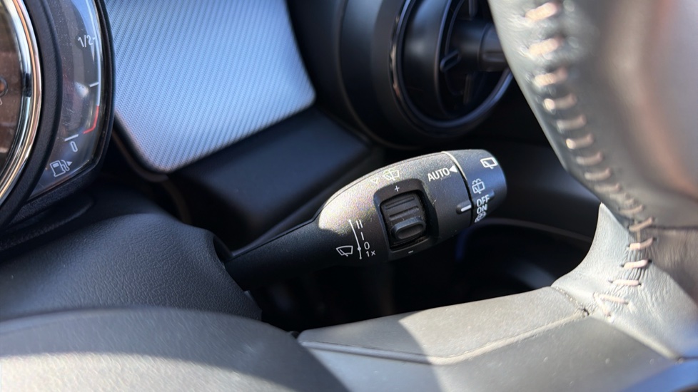 MINI Hatchback 1.5 Cooper Exclusive 5dr [Comfort/Nav Pack] Petrol Hatchback - Image 37