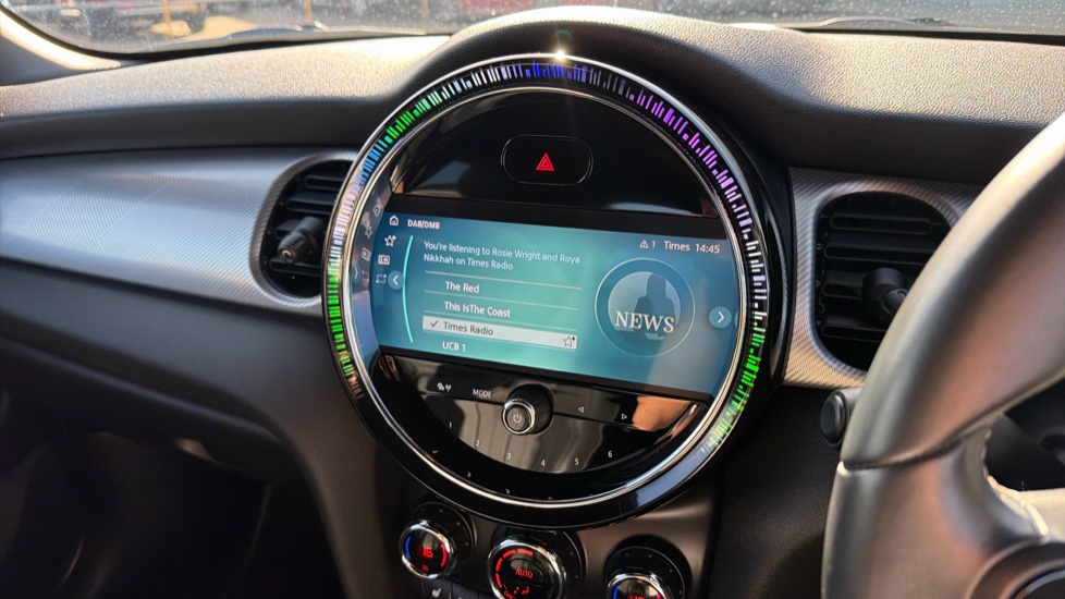 MINI Hatchback 1.5 Cooper Exclusive 5dr [Comfort/Nav Pack] Petrol Hatchback - Image 41