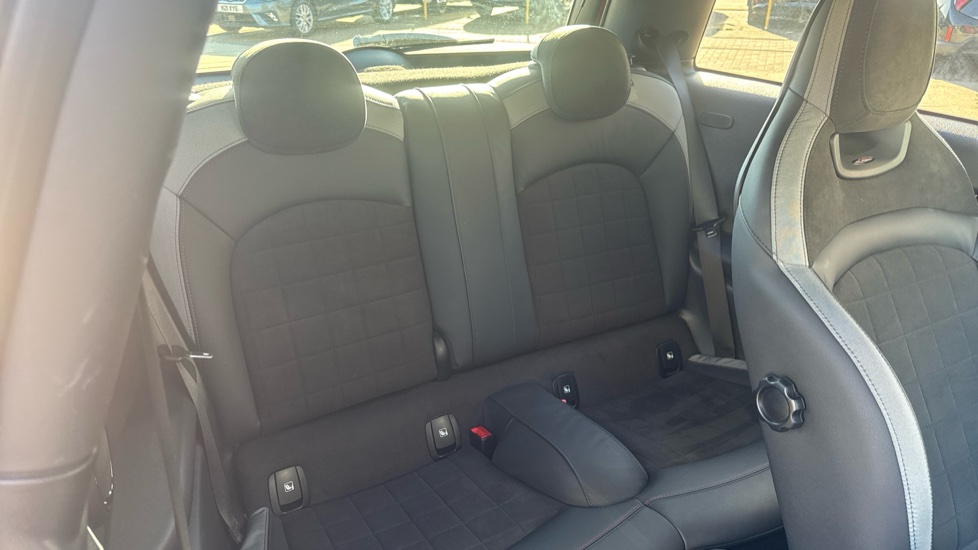 MINI Hatchback 2.0 Cooper S Sport Premium 3dr Auto Petrol Hatchback - Image 12