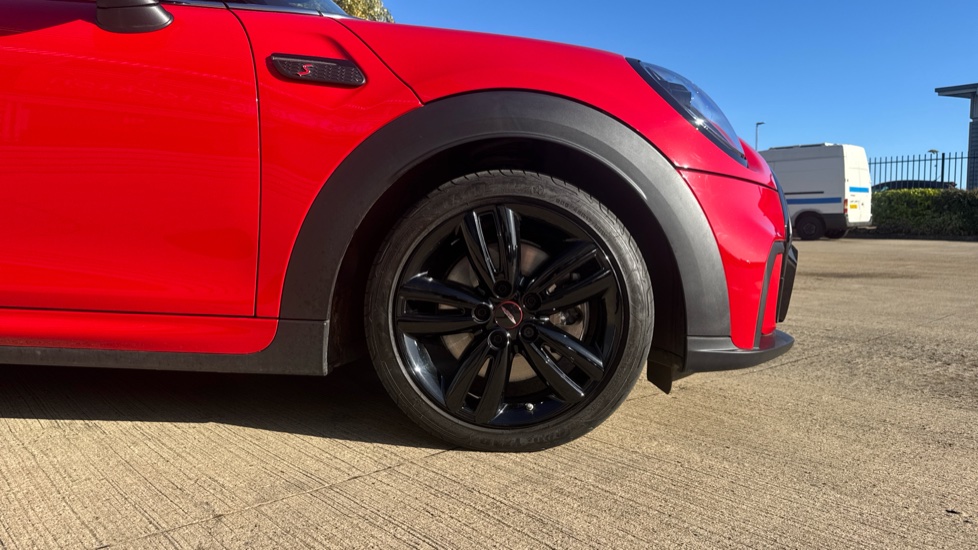 MINI Hatchback 2.0 Cooper S Sport Premium 3dr Auto Petrol Hatchback - Image 14