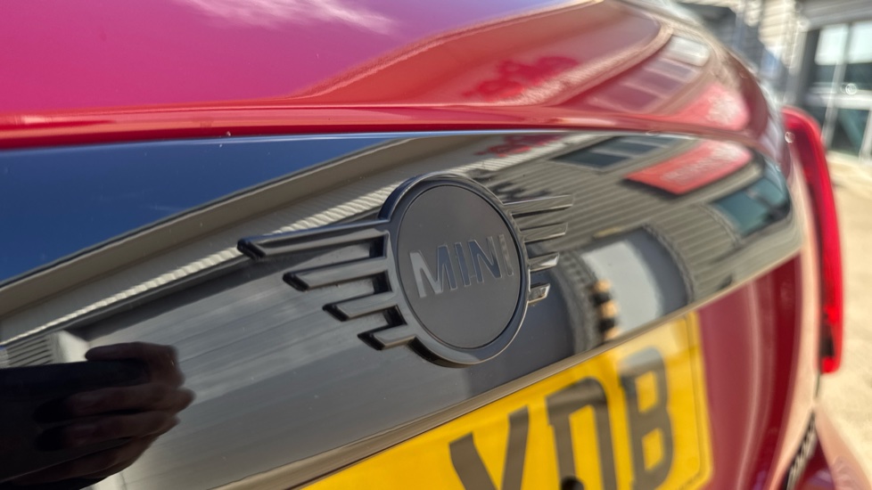 MINI Hatchback 2.0 Cooper S Sport Premium 3dr Auto Petrol Hatchback - Image 34
