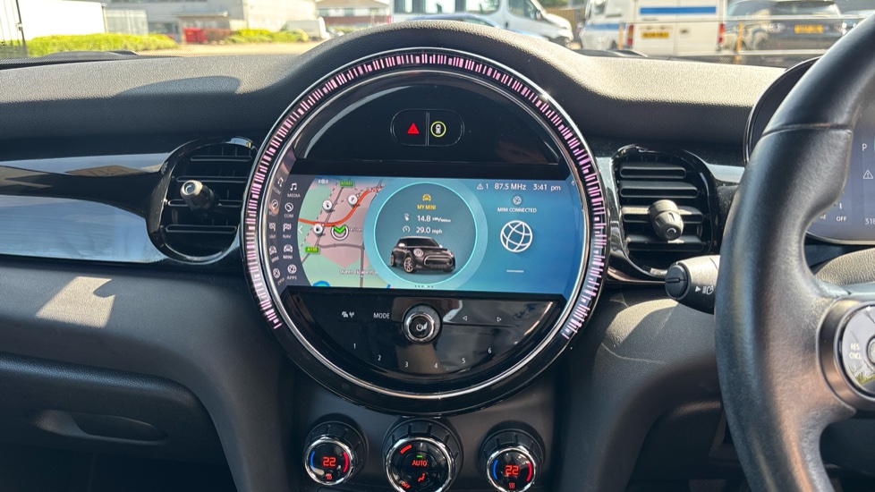 MINI Hatchback 135kW Cooper S Level 2 33kWh 3dr Auto Electric Hatchback - Image 8