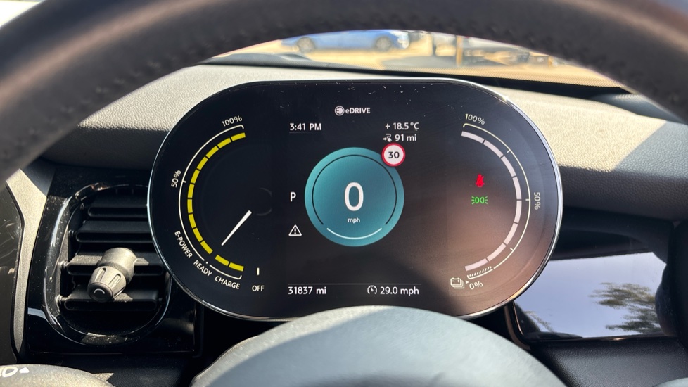 MINI Hatchback 135kW Cooper S Level 2 33kWh 3dr Auto Electric Hatchback - Image 9