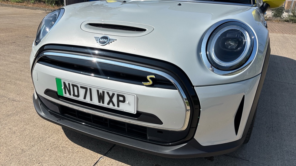 MINI Hatchback 135kW Cooper S Level 2 33kWh 3dr Auto Electric Hatchback - Image 24