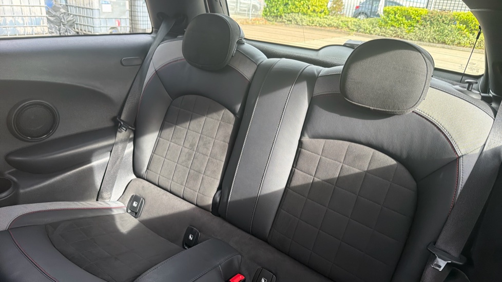 MINI Hatchback 1.5 Cooper Sport 3dr Auto Petrol Hatchback - Image 12