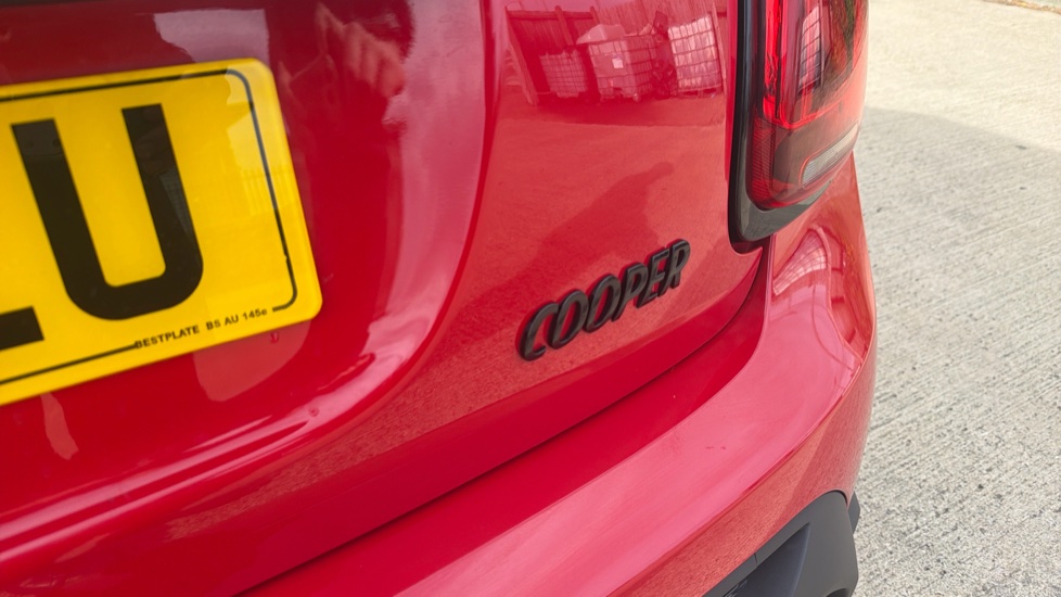MINI Hatchback 1.5 Cooper Sport 3dr Auto Petrol Hatchback - Image 31