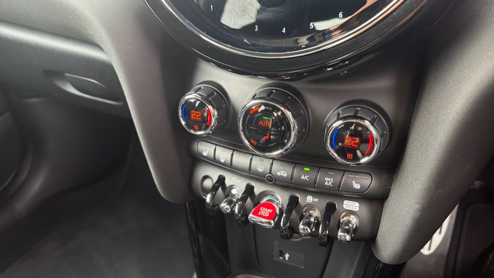 MINI Hatchback 1.5 Cooper Sport 3dr Auto Petrol Hatchback - Image 47