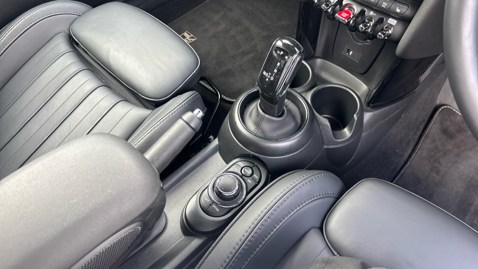 MINI Hatchback 1.5 Cooper Exclusive Premium 3dr Auto Petrol Hatchback - Image 10