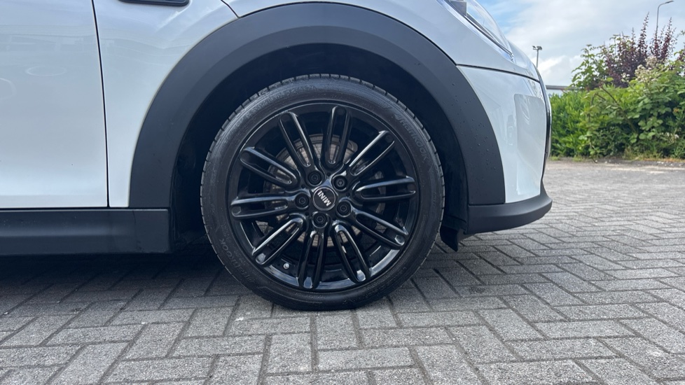 MINI Hatchback 1.5 Cooper Exclusive Premium 3dr Auto Petrol Hatchback - Image 14