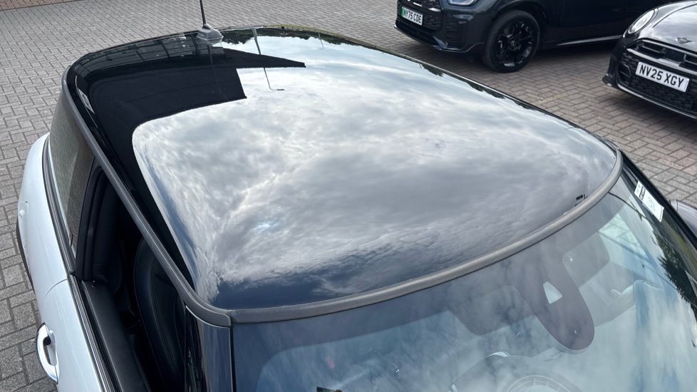 MINI Hatchback 1.5 Cooper Exclusive Premium 3dr Auto Petrol Hatchback - Image 21