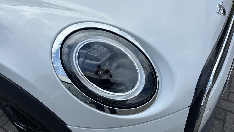 MINI Hatchback 1.5 Cooper Exclusive Premium 3dr Auto Petrol Hatchback - Image 23
