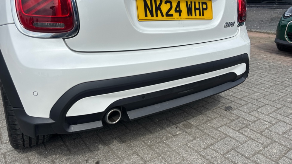 MINI Hatchback 1.5 Cooper Exclusive Premium 3dr Auto Petrol Hatchback - Image 31