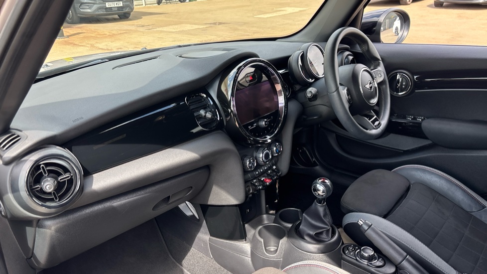 MINI Hatchback 1.5 Cooper Sport 5dr Petrol Hatchback - Image 7