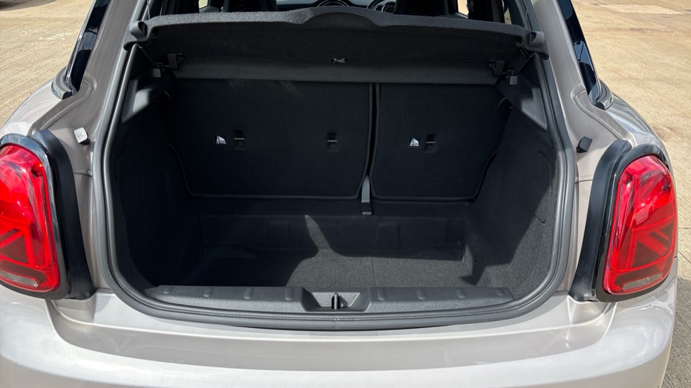 MINI Hatchback 1.5 Cooper Sport 5dr Petrol Hatchback - Image 13