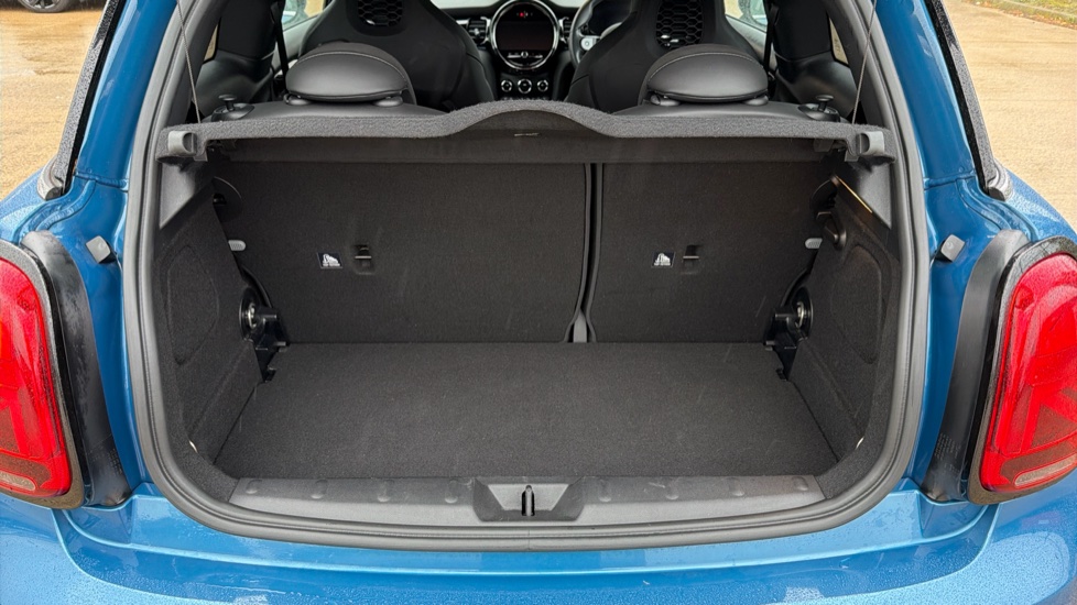 MINI Hatchback 1.5 Cooper Sport 3dr Auto Petrol Hatchback - Image 13
