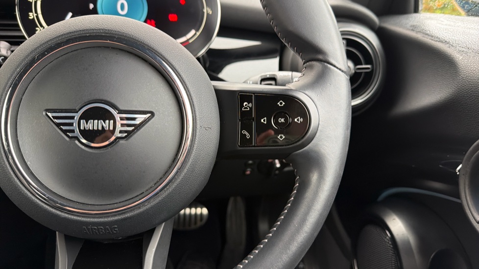 MINI Hatchback 1.5 Cooper Sport 3dr Auto Petrol Hatchback - Image 18