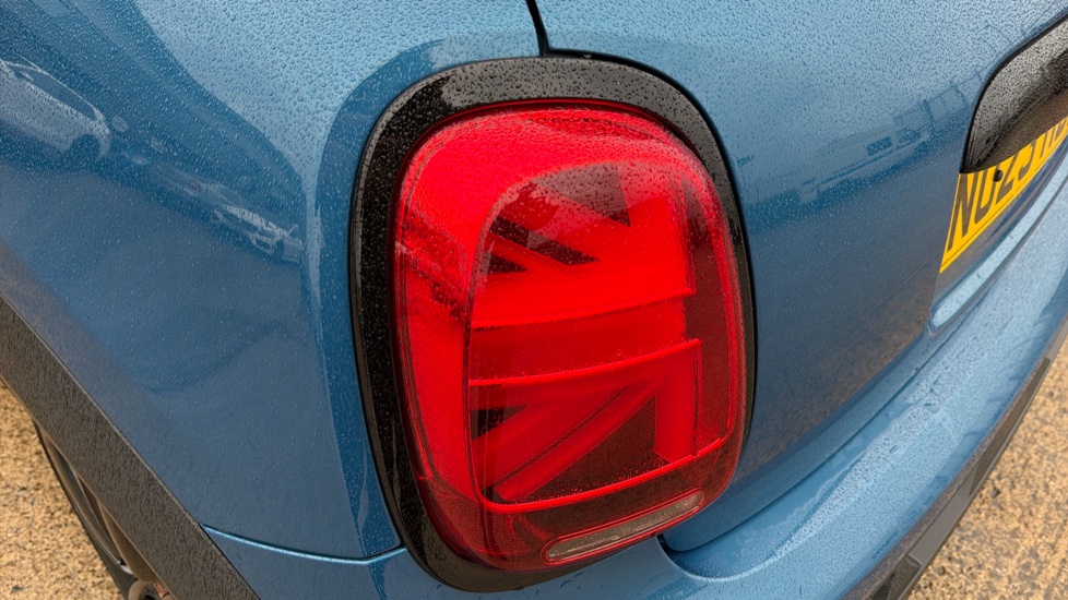 MINI Hatchback 1.5 Cooper Sport 3dr Auto Petrol Hatchback - Image 30