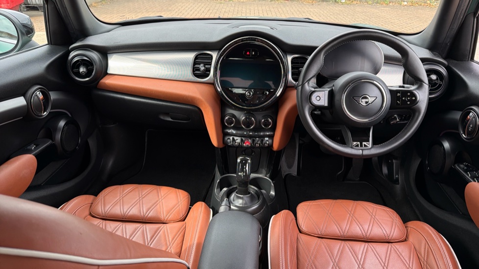 MINI Hatchback 1.5 Cooper Exclusive Premium 5dr Auto Petrol Hatchback - Image 4