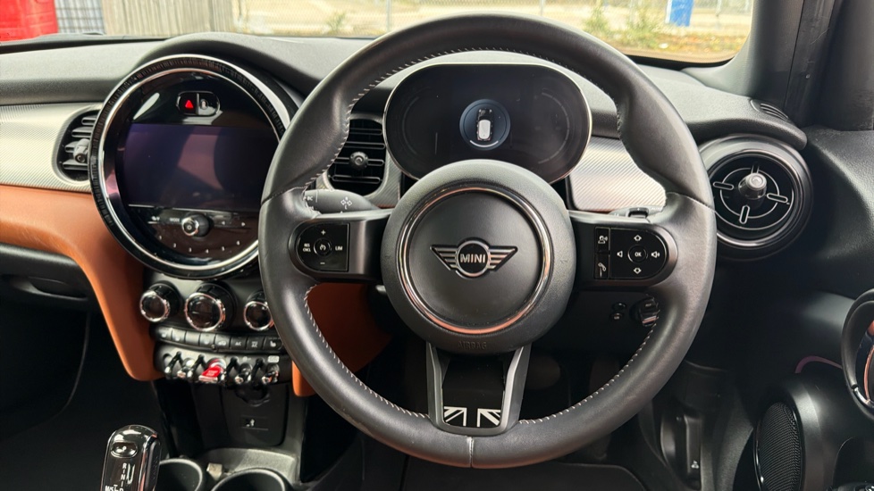MINI Hatchback 1.5 Cooper Exclusive Premium 5dr Auto Petrol Hatchback - Image 5