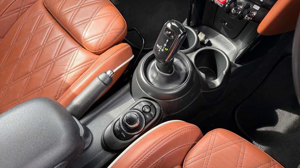 MINI Hatchback 1.5 Cooper Exclusive Premium 5dr Auto Petrol Hatchback - Image 10