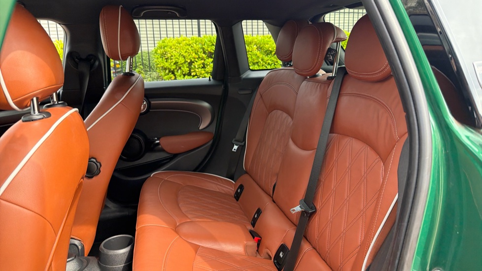 MINI Hatchback 1.5 Cooper Exclusive Premium 5dr Auto Petrol Hatchback - Image 12