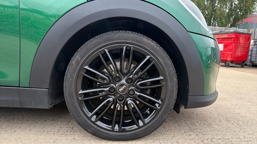 MINI Hatchback 1.5 Cooper Exclusive Premium 5dr Auto Petrol Hatchback - Image 14