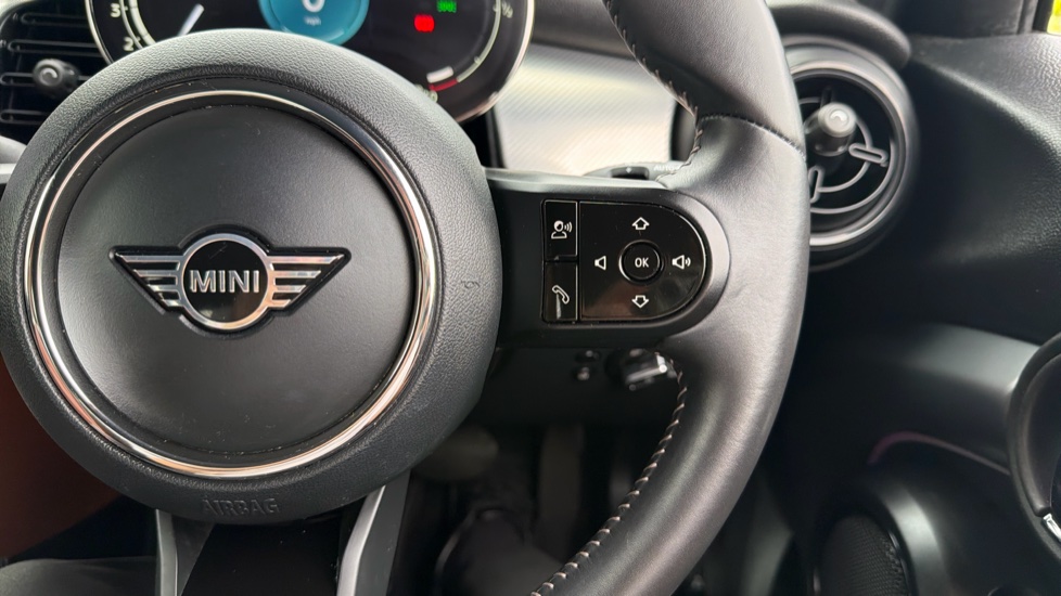 MINI Hatchback 1.5 Cooper Exclusive Premium 5dr Auto Petrol Hatchback - Image 18