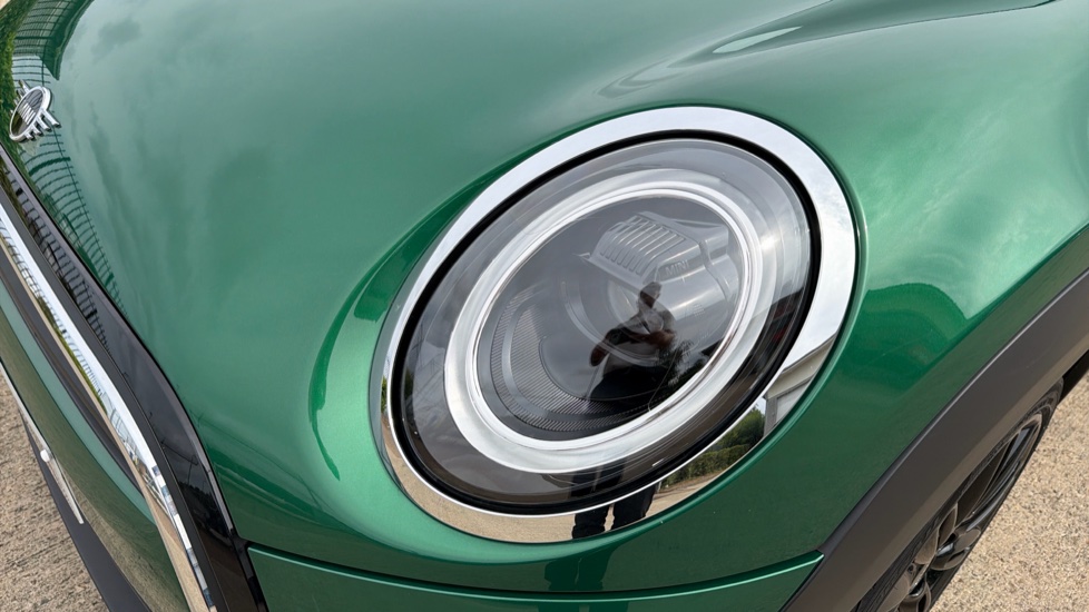 MINI Hatchback 1.5 Cooper Exclusive Premium 5dr Auto Petrol Hatchback - Image 25