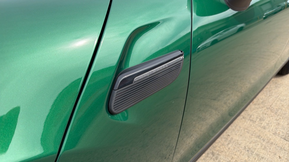 MINI Hatchback 1.5 Cooper Exclusive Premium 5dr Auto Petrol Hatchback - Image 27
