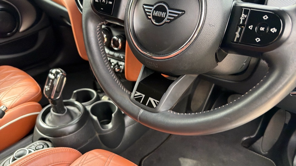 MINI Hatchback 1.5 Cooper Exclusive Premium 5dr Auto Petrol Hatchback - Image 36